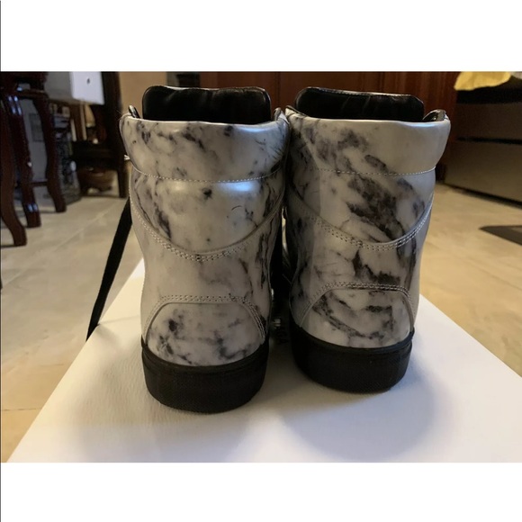 Balenciaga women high top marble sneakers - Picture 3 of 5